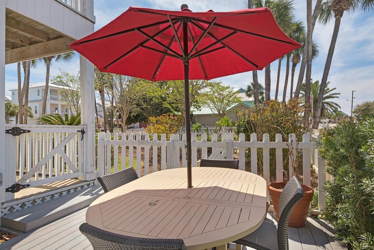 Photo 44 of ADORABLE DESTIN BEACH COTTAGE! 1 min walk to beach! Gulf View! Private Pool!