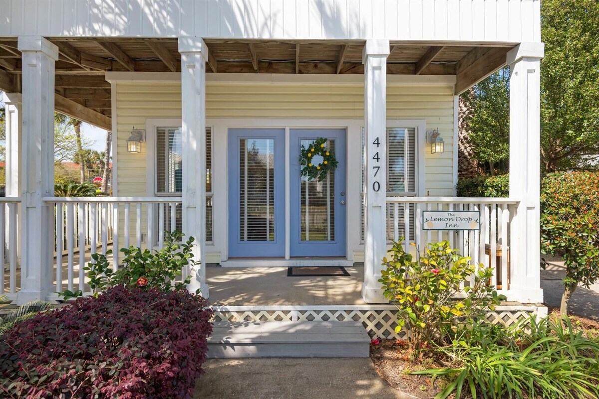 Photo 6 of ADORABLE DESTIN BEACH COTTAGE! 1 min walk to beach! Gulf View! Private Pool!