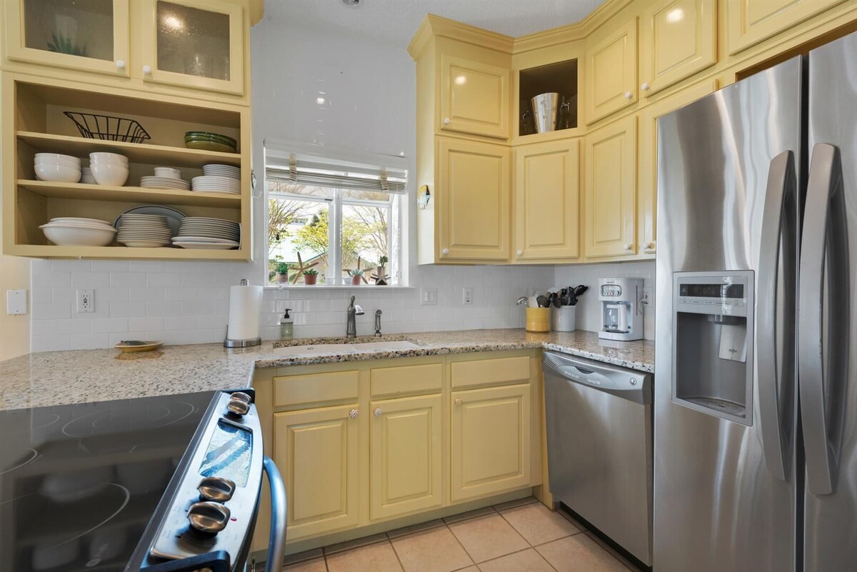 Photo 16 of ADORABLE DESTIN BEACH COTTAGE! 1 min walk to beach! Gulf View! Private Pool!