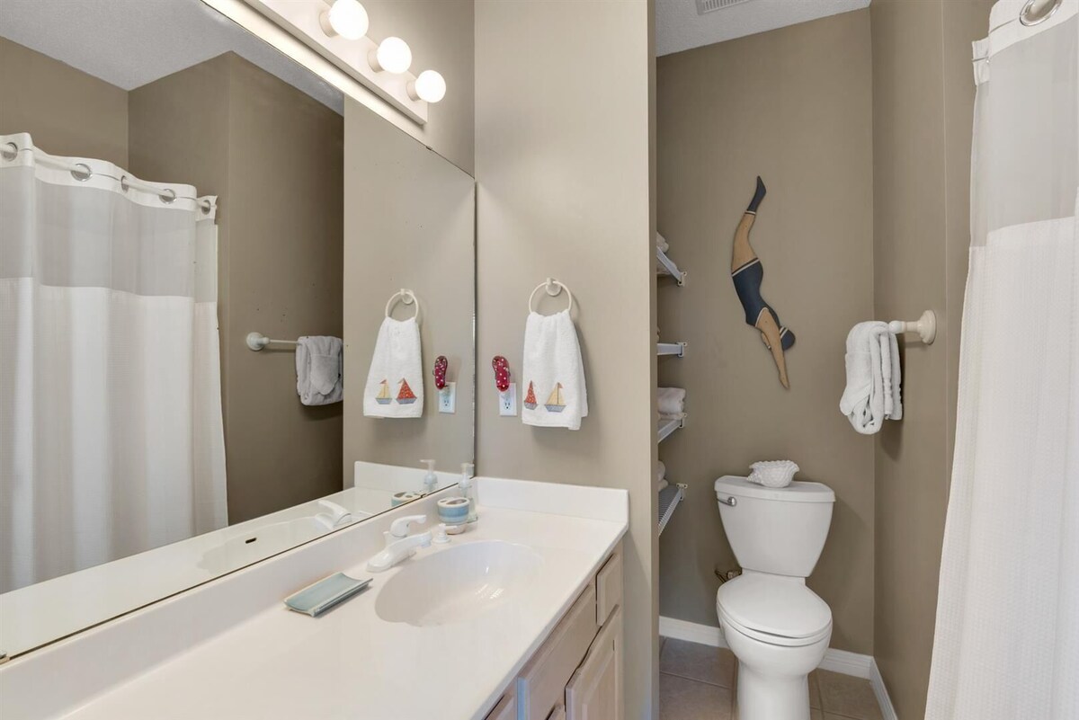 Photo 35 of ADORABLE DESTIN BEACH COTTAGE! 1 min walk to beach! Gulf View! Private Pool!