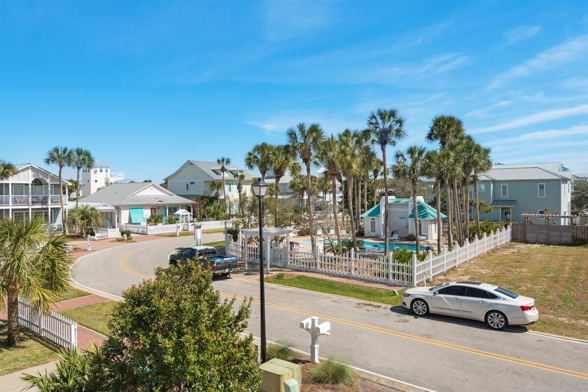 Photo 49 of ADORABLE DESTIN BEACH COTTAGE! 1 min walk to beach! Gulf View! Private Pool!