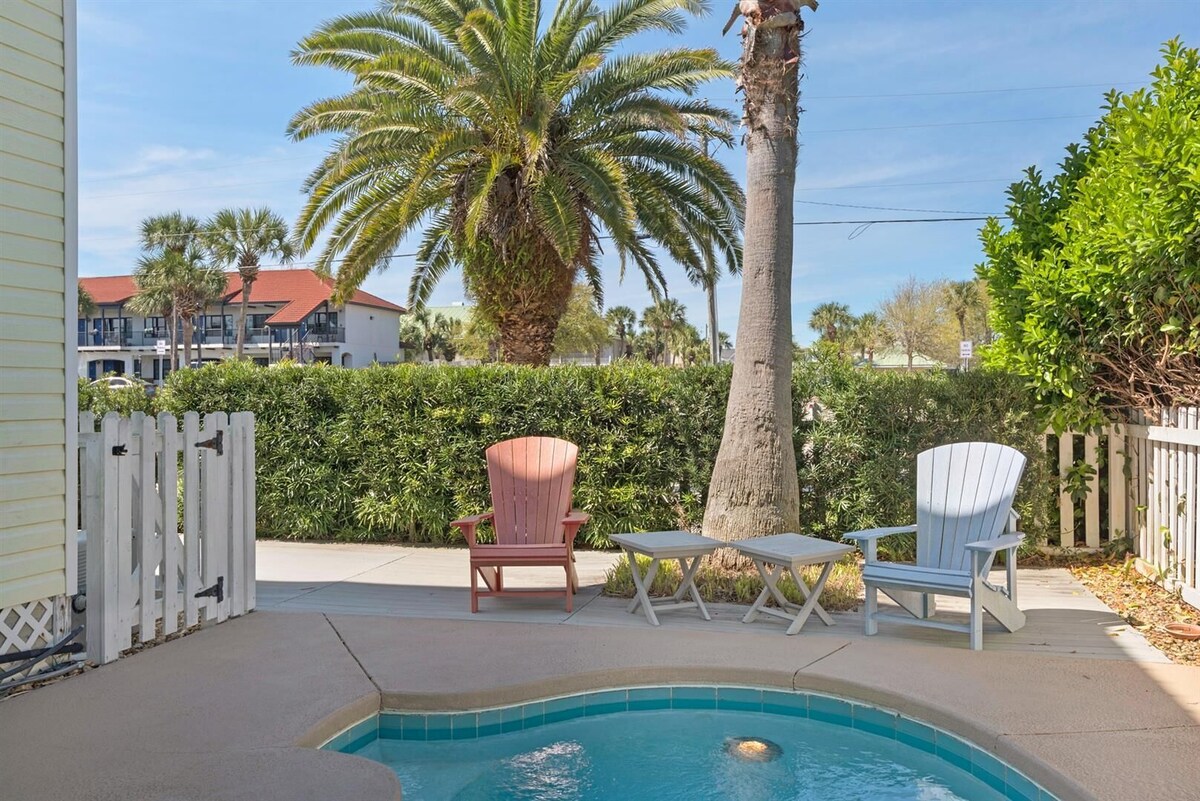 Photo 47 of ADORABLE DESTIN BEACH COTTAGE! 1 min walk to beach! Gulf View! Private Pool!