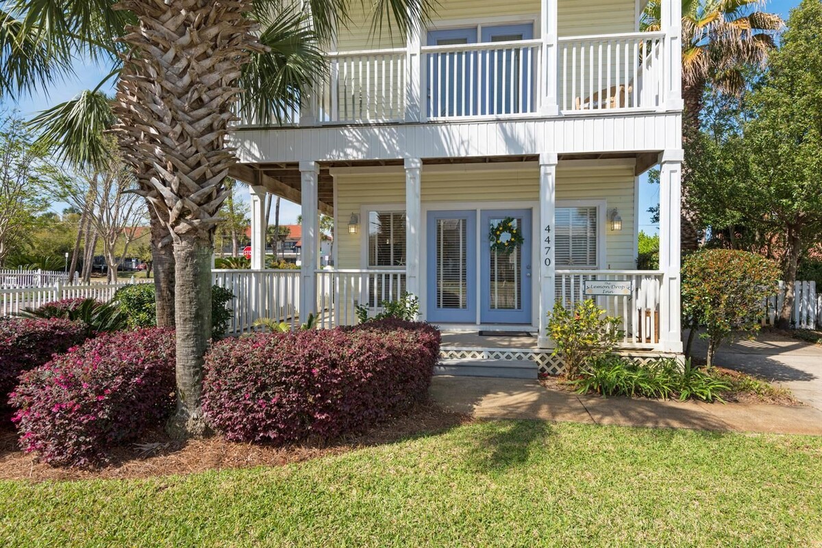 Photo 7 of ADORABLE DESTIN BEACH COTTAGE! 1 min walk to beach! Gulf View! Private Pool!