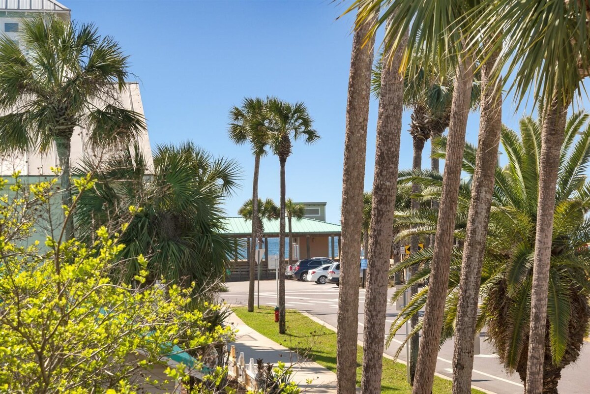 Photo 45 of ADORABLE DESTIN BEACH COTTAGE! 1 min walk to beach! Gulf View! Private Pool!