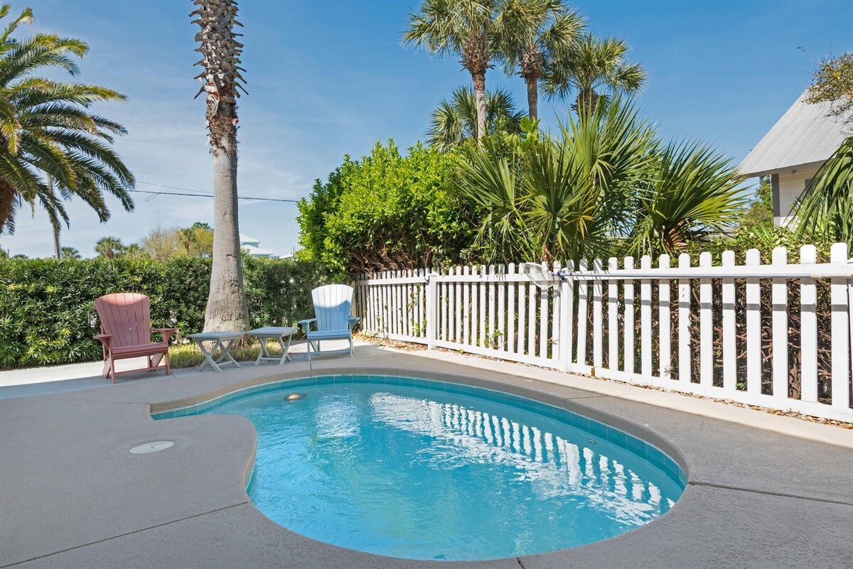 Photo 41 of ADORABLE DESTIN BEACH COTTAGE! 1 min walk to beach! Gulf View! Private Pool!