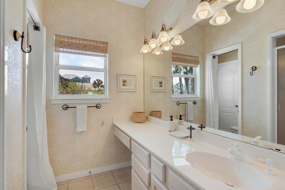 Photo 36 of ADORABLE DESTIN BEACH COTTAGE! 1 min walk to beach! Gulf View! Private Pool!