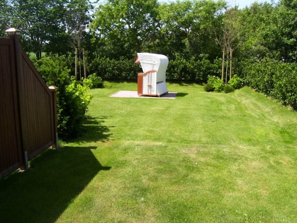 Property grounds - Weaving part of the house with garden (Nieblum)