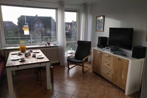 Unclassified image, 2 of 8, button - Severin Whg. South view (Nieblum)