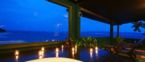 Imperial Jacuzzi Room | 1 sovrum, värdeförvaringsskåp på rummet och individuell inredning