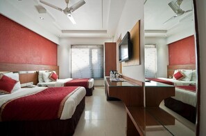 Minibar, in-room safe, individually furnished, free WiFi