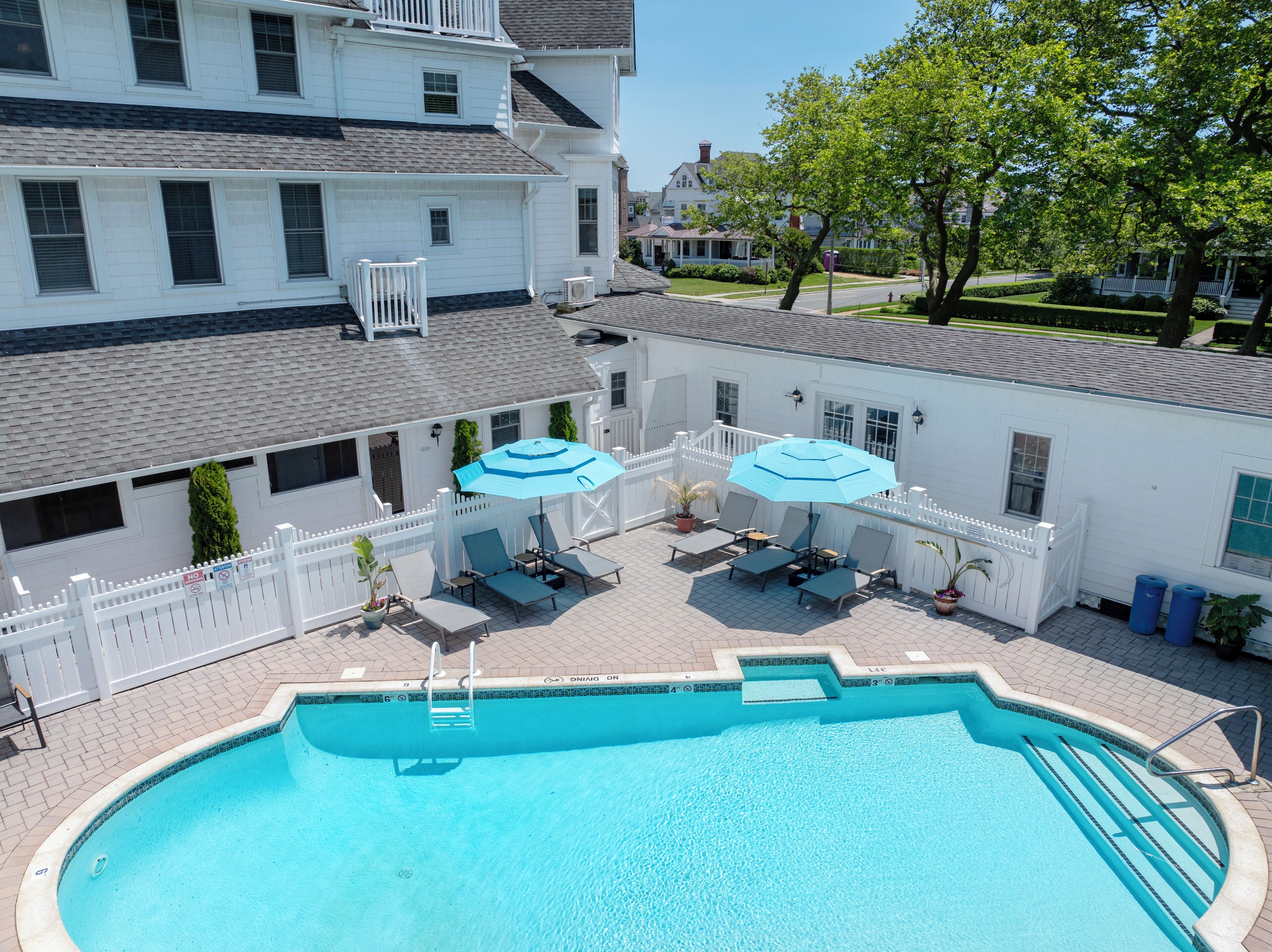 حمام سباحة خارجي