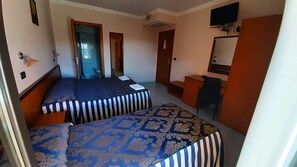Egyptian cotton sheets, premium bedding, pillow-top beds, in-room safe