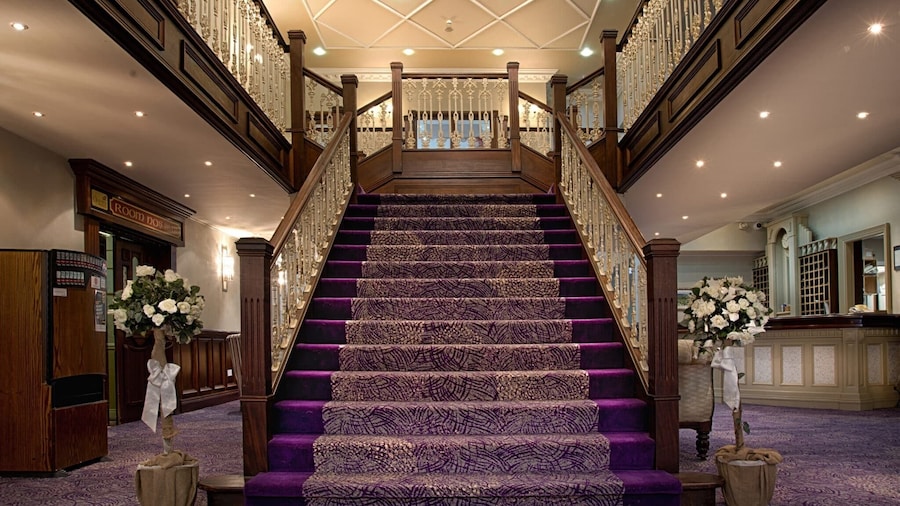 Woodford Dolmen Hotel