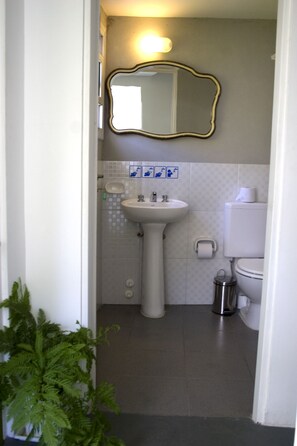 Shared Dormitory, Shared Bathroom (for 6 people) | Bathroom | Shower, towels - Eco Pampa Hostel (Buenos Aires)
