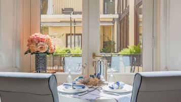 Desayuno buffet incluido todos los días