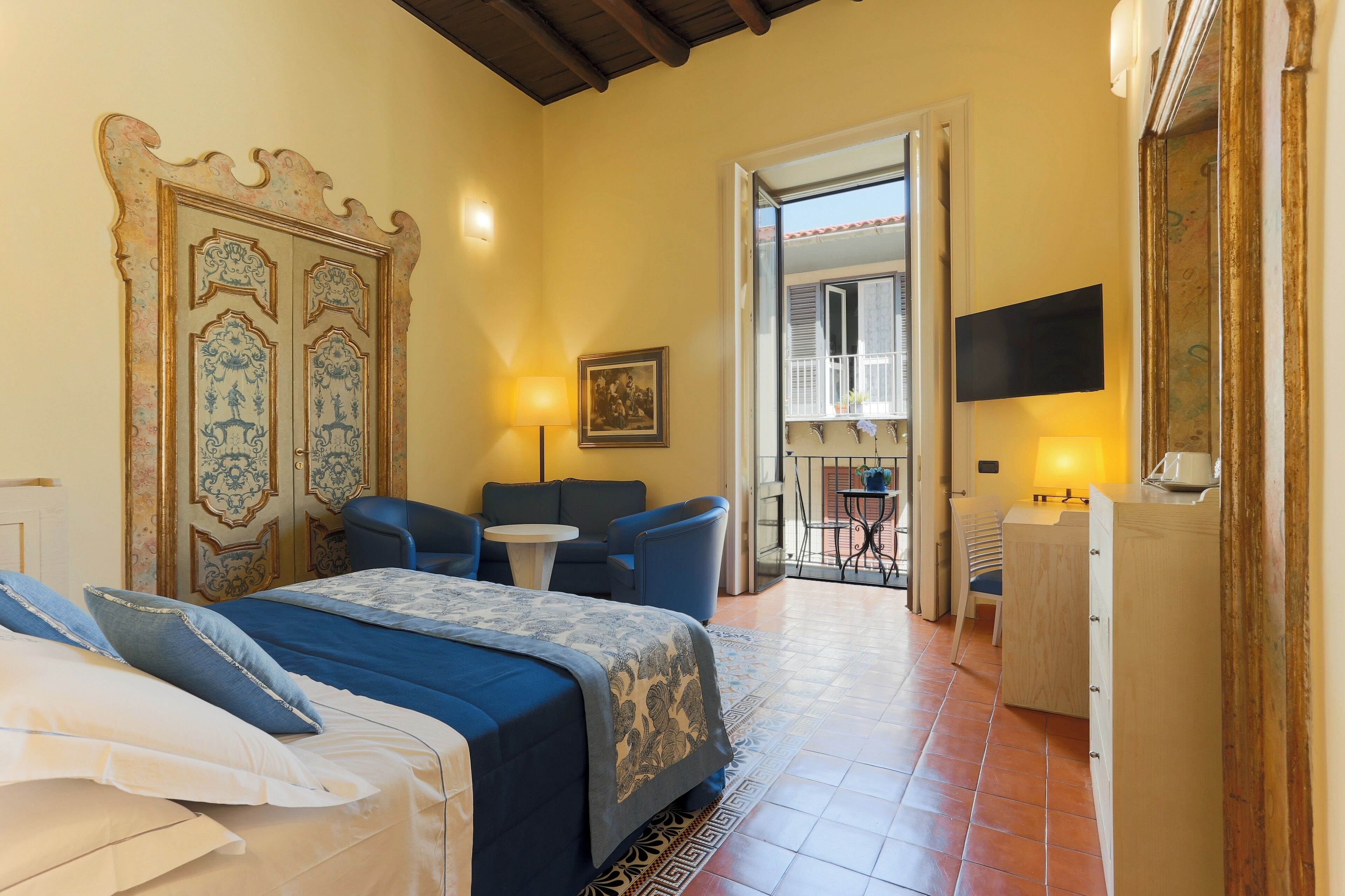 1 bedroom, Frette Italian sheets, premium bedding, down duvets