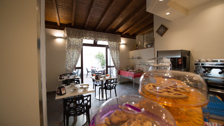 โรงแรมอาลิไอ