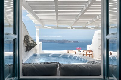 Afroessa Hotel by Pearl Hotel Collection