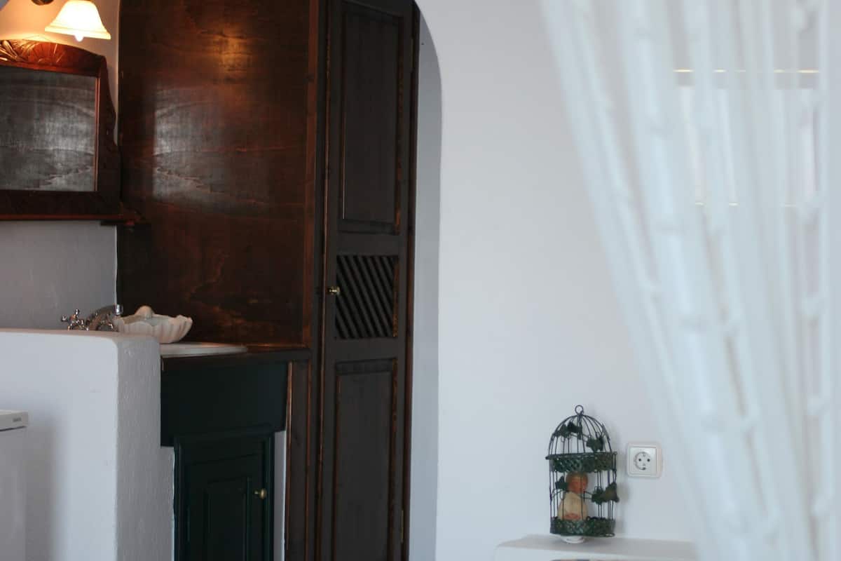 1 bedroom, premium bedding, in-room safe, individually decorated