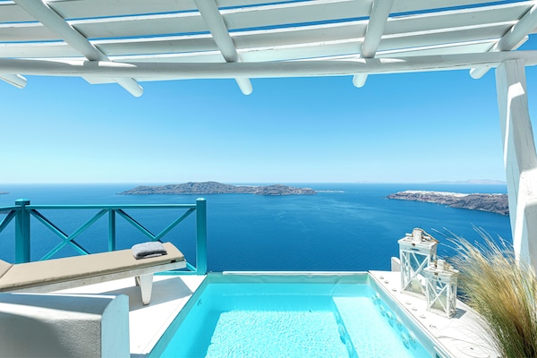 Honeymoon Suite (Outdoor Hot Tub, Caldera View) | Terrace/patio