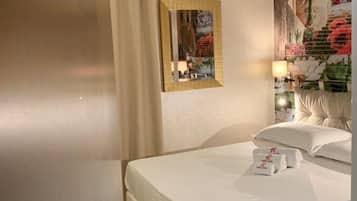Biancheria da letto di alta qualità, copriletto in piuma, minibar