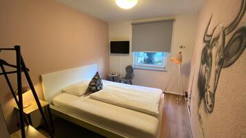 1 bedroom, desk, iron/ironing board, free WiFi