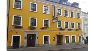 Exterior - Mama Muh (Linz)