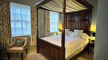 King Room (No Pets) | 1 bedroom, premium bedding, memory foam beds, desk