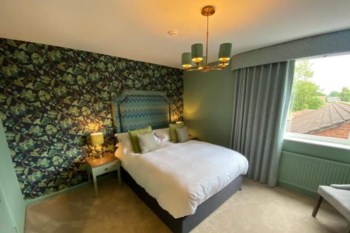 King Room (No Pets) | 1 bedroom, premium bedding, memory foam beds, individually decorated