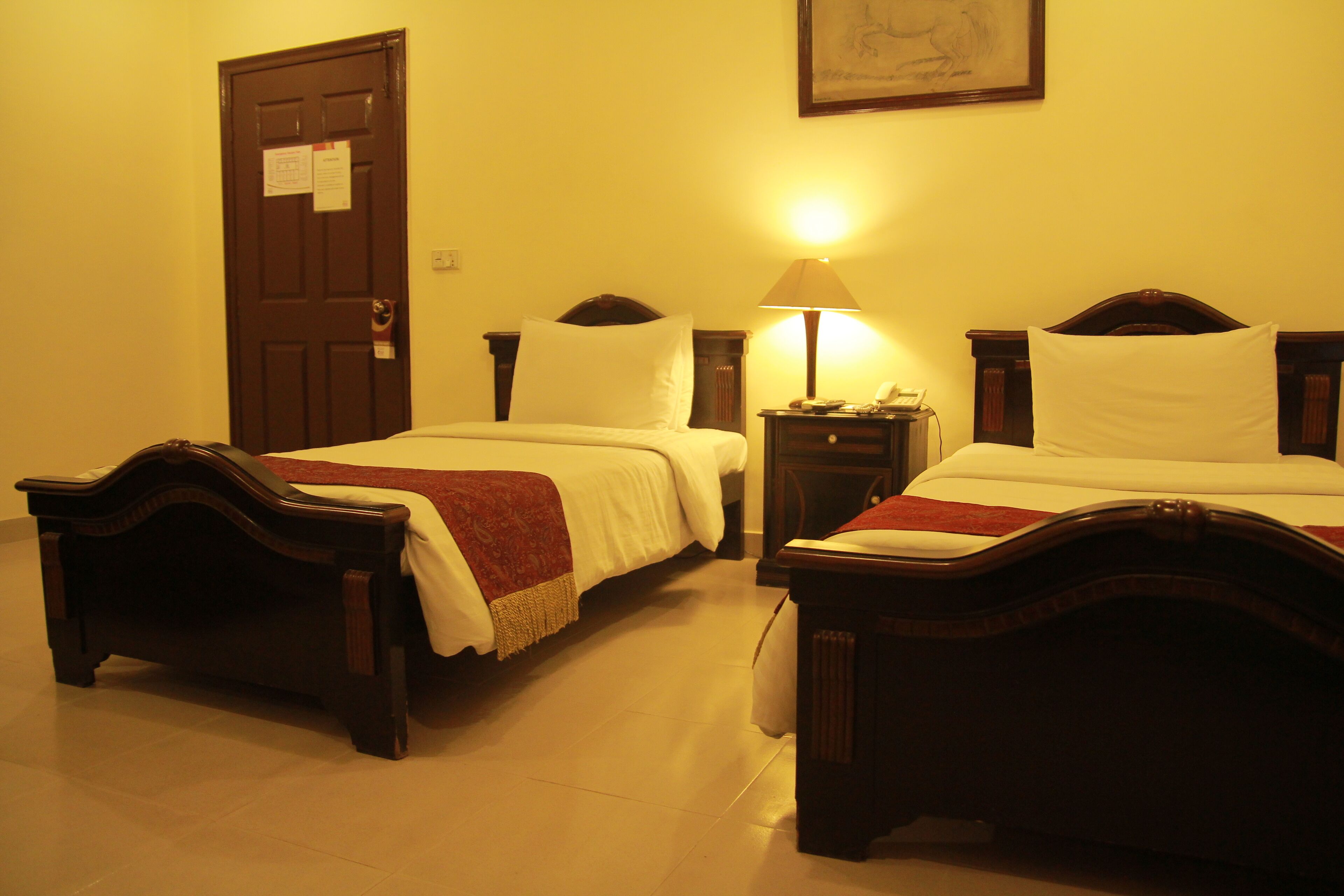 deluxe twin room, 1 bedroom, private bathroom | 1 bedroom, minibar, desk, blackout curtains