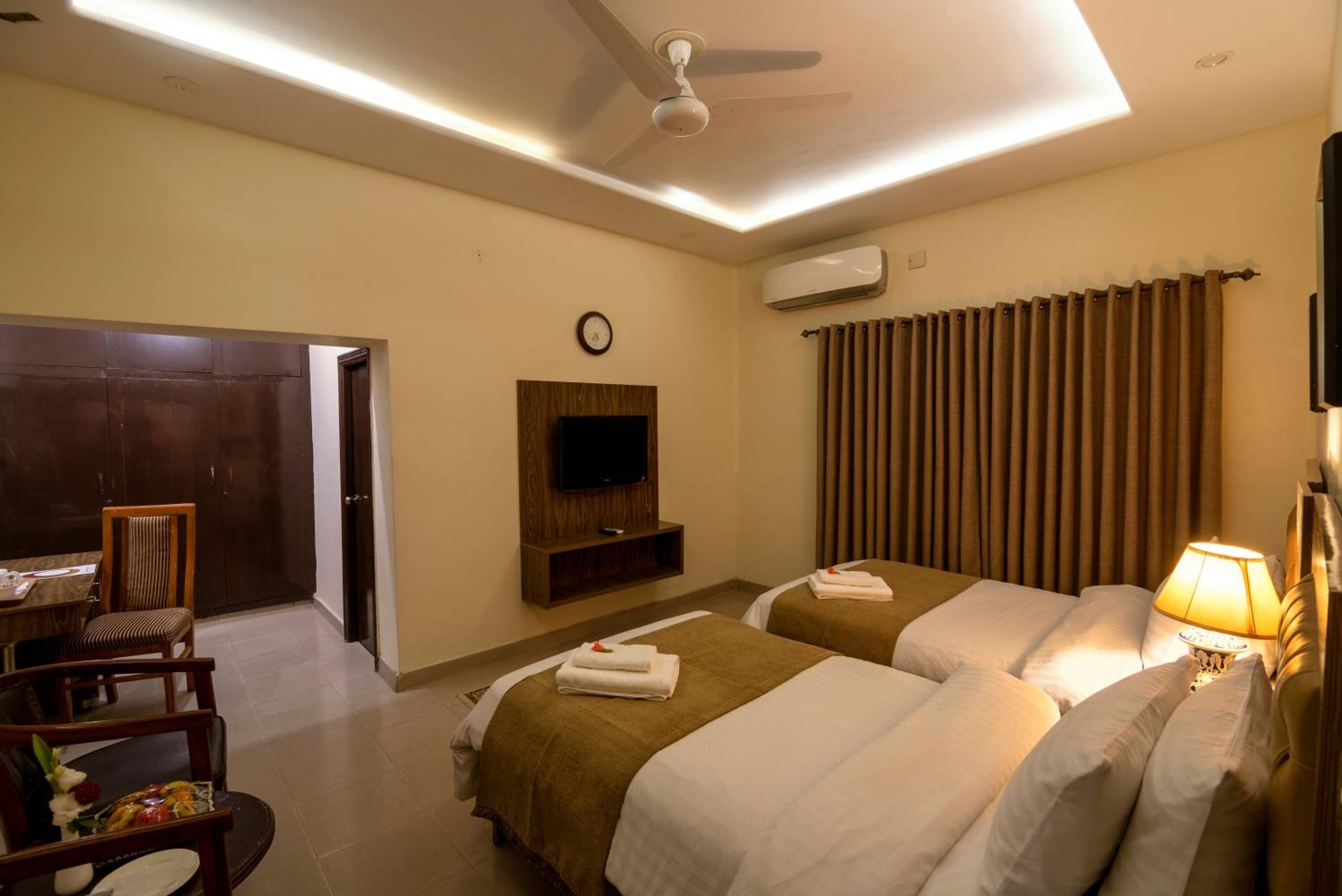 1 bedroom, minibar, desk, blackout curtains