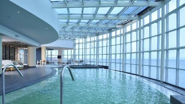 Indoor pool - Dreams del Estrecho (Punta Arenas)