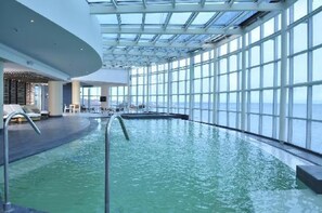 Indoor pool - Dreams del Estrecho (Punta Arenas)