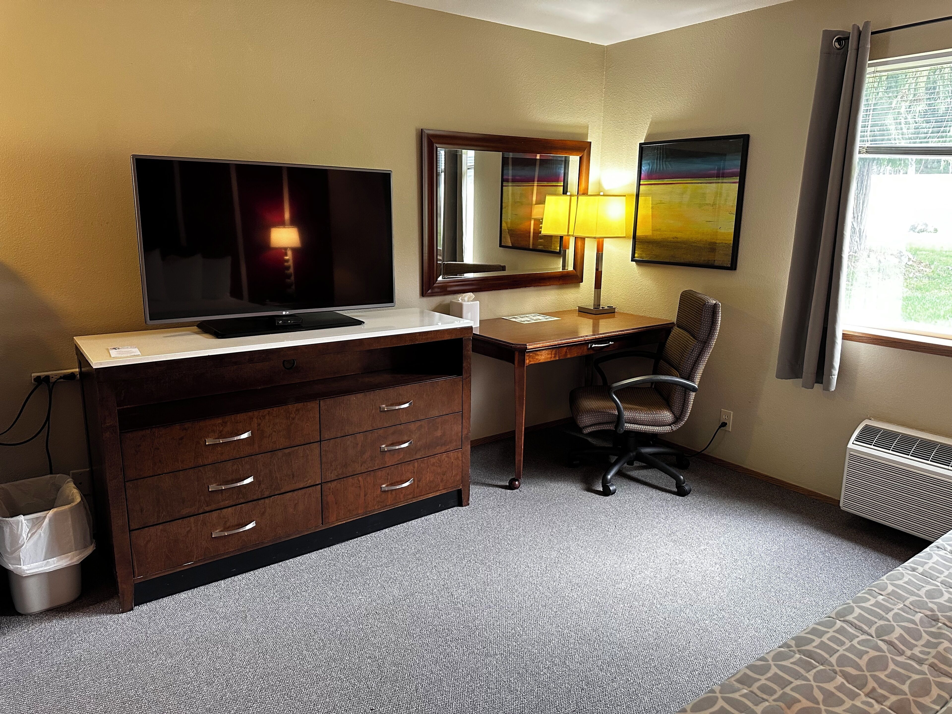 룸, 킹사이즈침대 1개 | 고급 침구, 각각 다른 스타일의 인테리어, 각각 다르게 가구 비치, 무료 WiFi