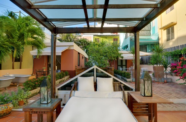 Suite, 1 King Bed, Terrace (SunDeck) | Sundeck