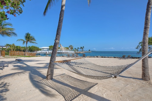 Seascape Resort & Marina