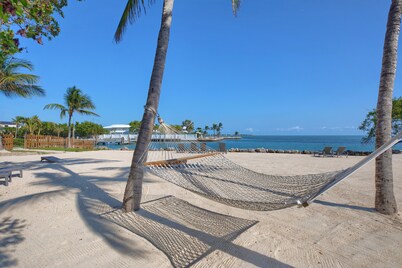 Seascape Resort & Marina