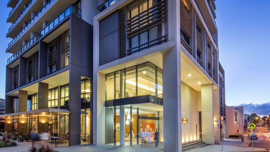 Novotel Newcastle Beach