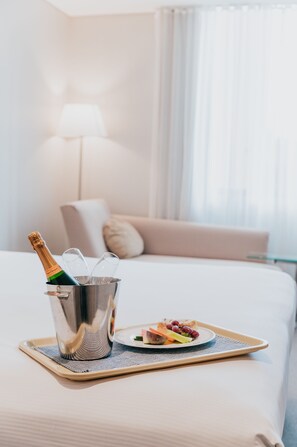 Superior Room, 1 King Bed, Harbor View | Room amenity - Novotel Newcastle Beach (Newcastle)
