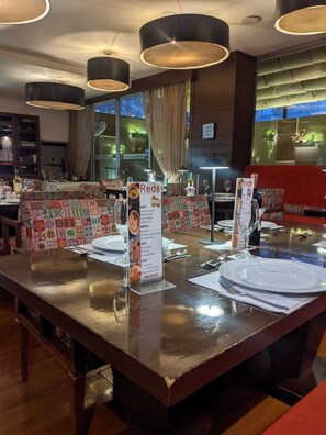 Se sirven desayunos, almuerzos y cenas