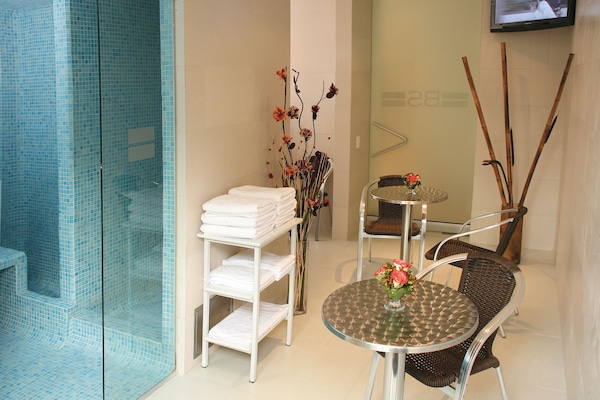 Salas de tratamiento para parejas, baño de vapor y baño turco o hammam
