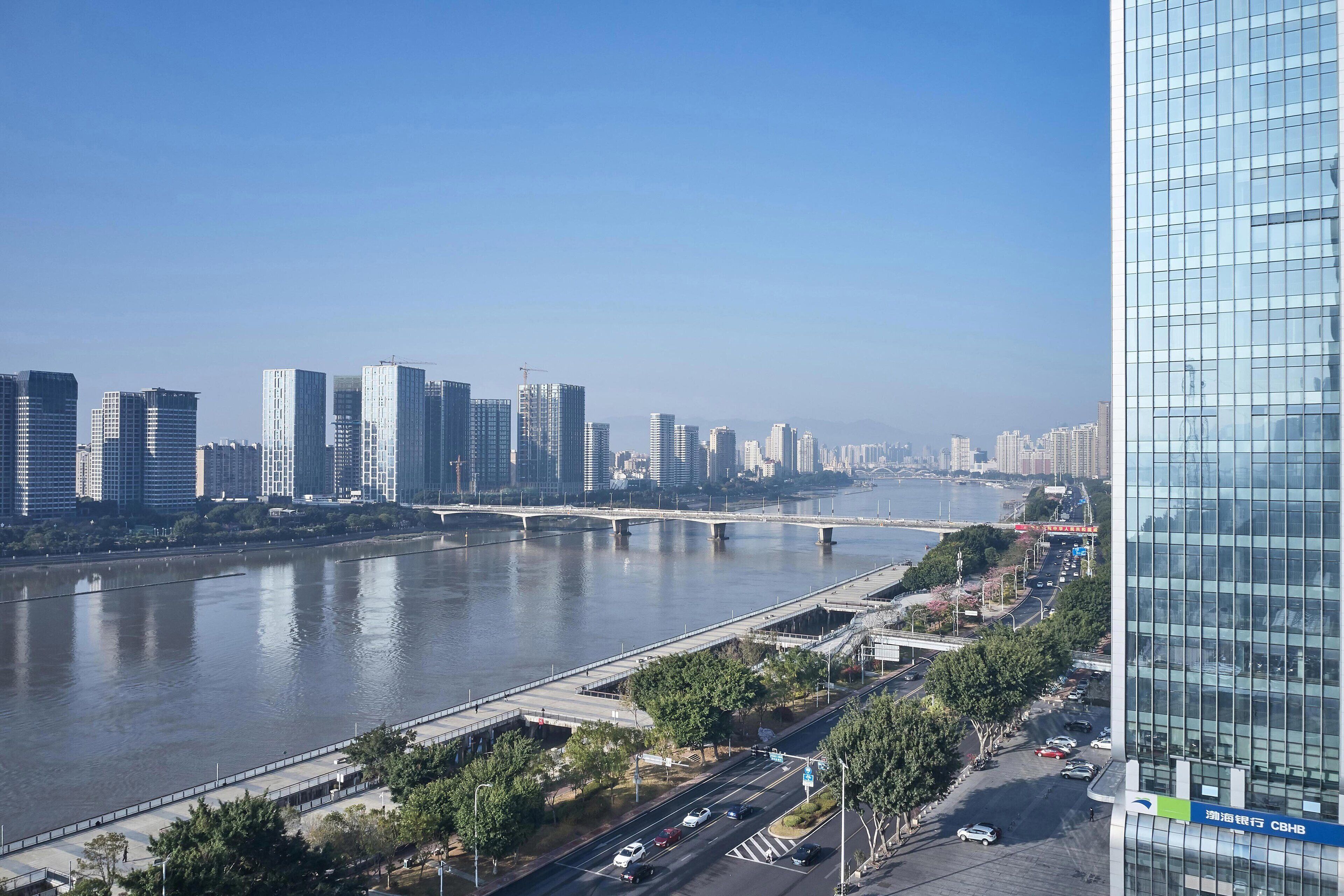 1 bedroom, hypo-allergenic bedding, down duvets, memory-foam beds