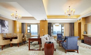 Executive Suite, 1 Bedroom | Hypo-allergenic bedding, down comforters, memory foam beds, minibar - The Westin Fuzhou Minjiang (Fuzhou)