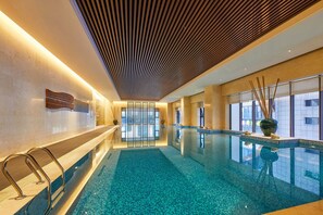 Indoor pool - The Westin Fuzhou Minjiang (Fuzhou)