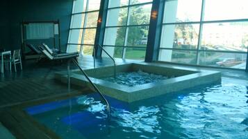 Indoor pool, pool loungers