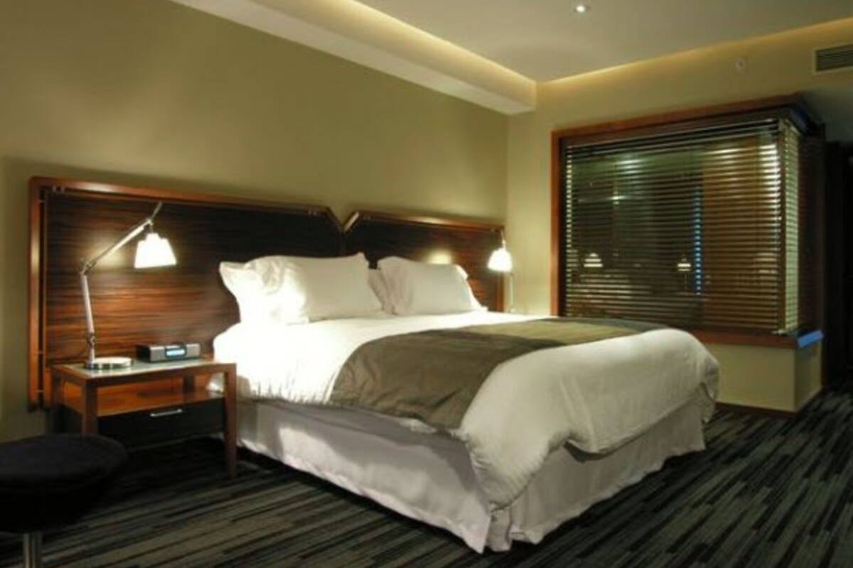 Ropa de cama de alta calidad y minibar