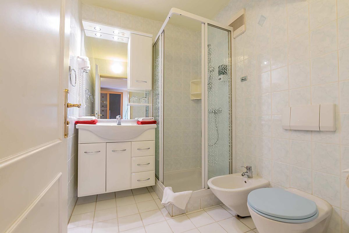 shower, free toiletries, hair dryer, bathrobes