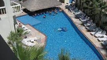 Outdoor pool, free pool cabanas