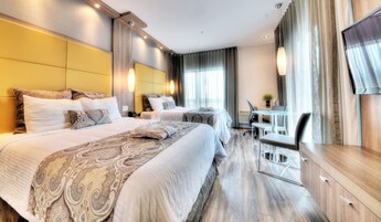 Excellence Room 2 Queen Beds | Hypo-allergenic bedding, individually decorated, individually furnished