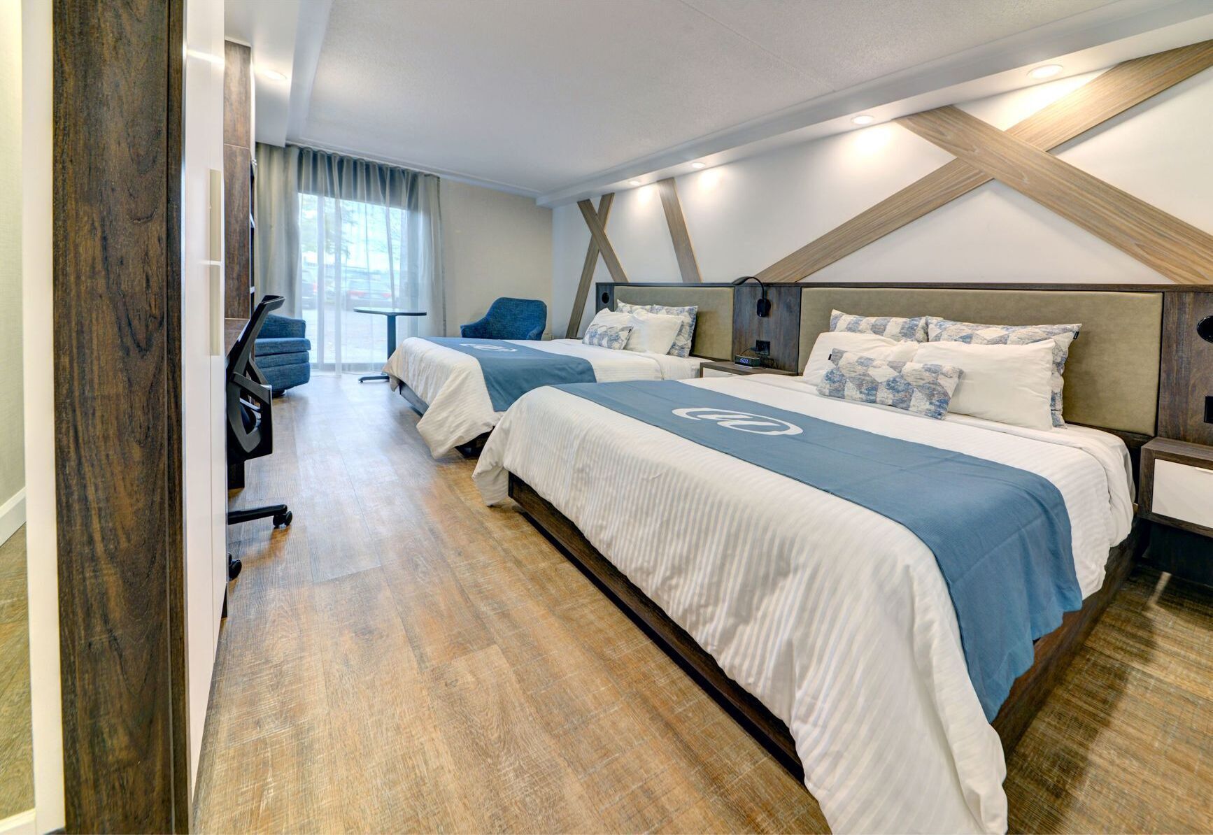 防过敏的被褥、特色装修、特色家居、办公桌